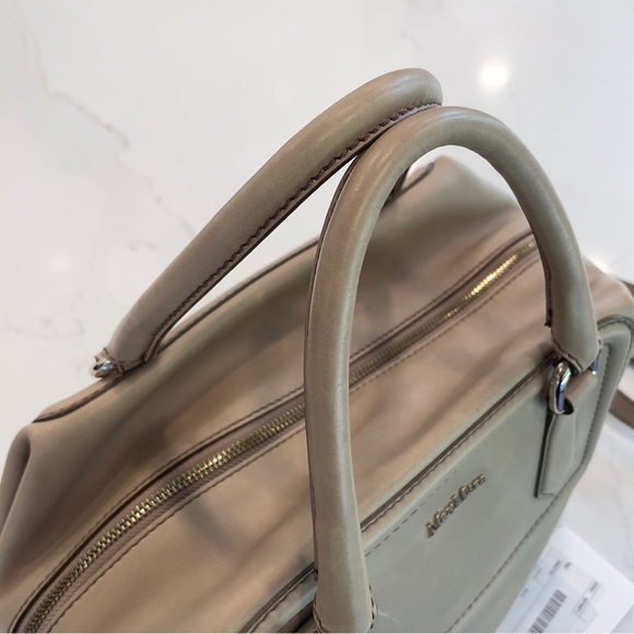 Max Mara Olimpia Tan Handbag - Picture 4 of 9